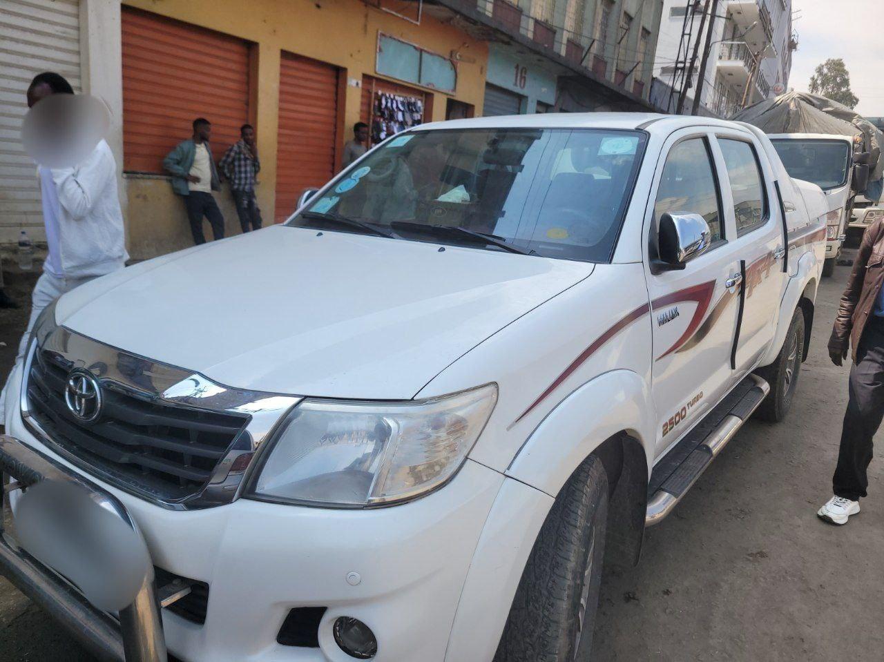 Hilux double 