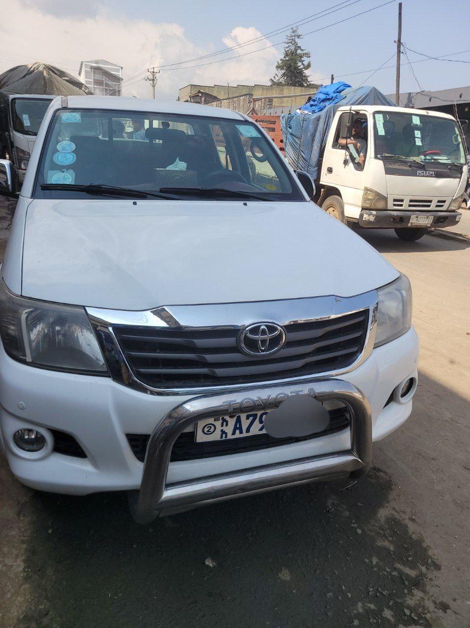 Hilux double 