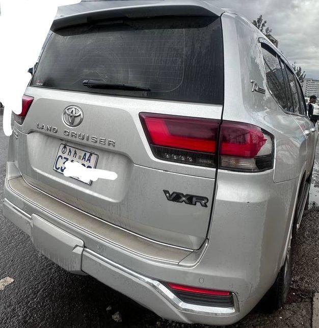 Land cruiser 