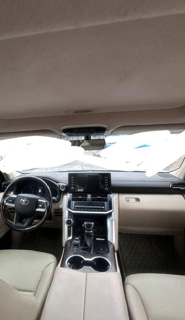 Land cruiser 