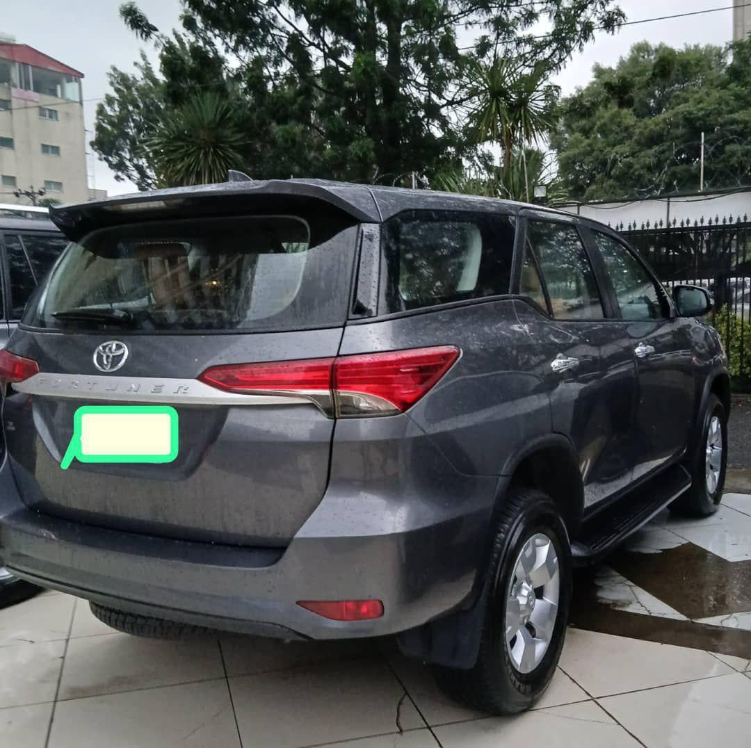 Toyota  fortuner