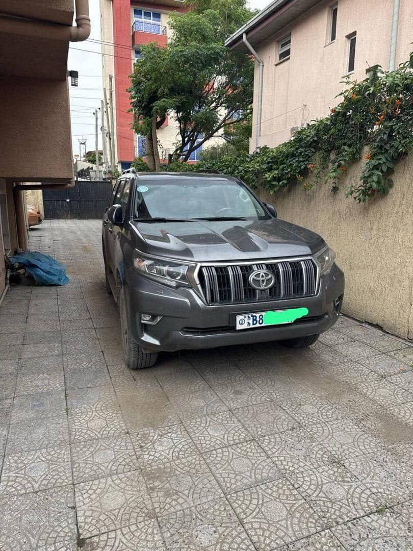 Toyota  prado