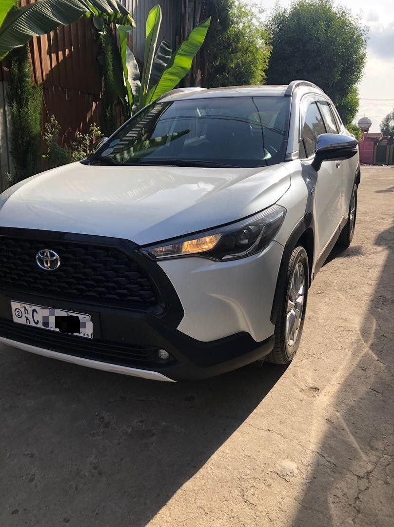 corolla cross hybrid