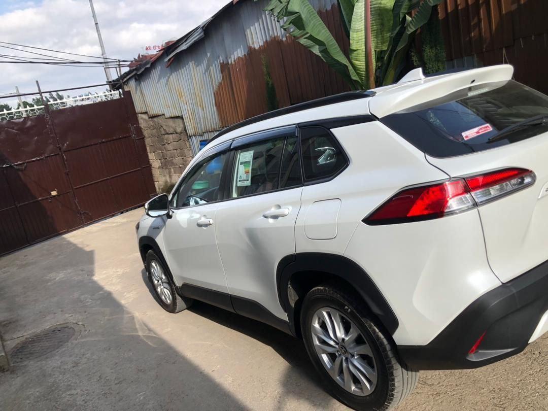 corolla cross hybrid