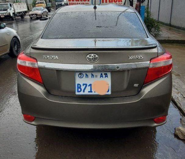 Yaris sedan