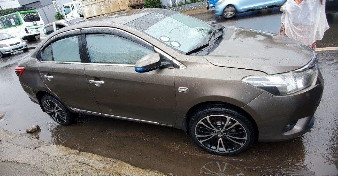 Yaris sedan