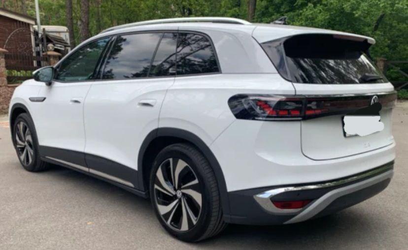 Volks Wagen ID6 pro Cross