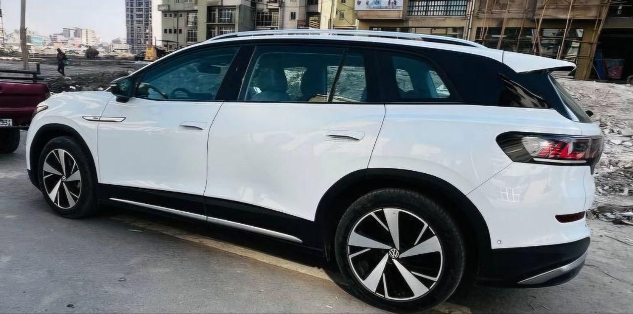 Volks Wagen ID6 pro Cross