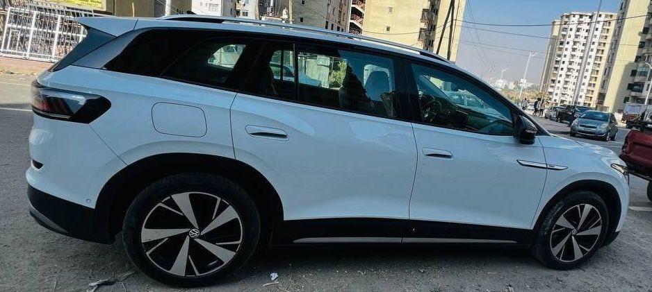 Volks Wagen ID6 pro Cross